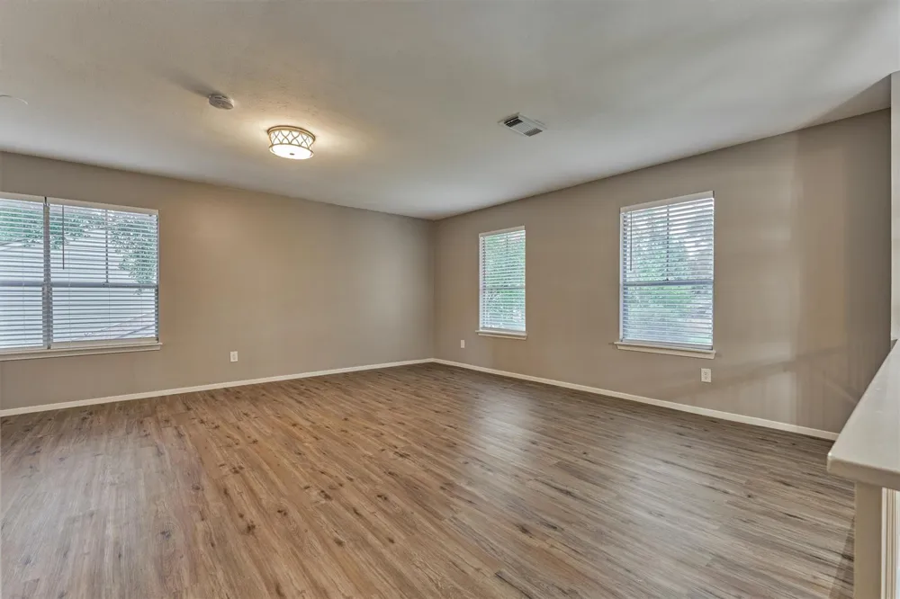 2051 Oak Shores Drive Kingwood, TX 77339