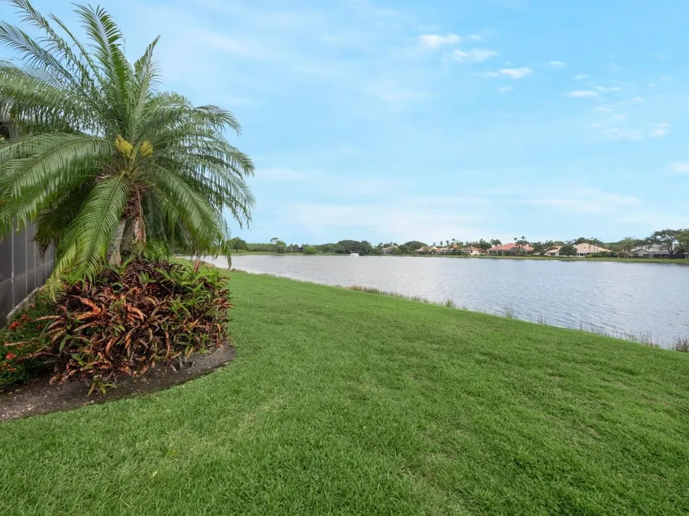 129 Brookhaven Court Palm Beach Gardens, FL 33418