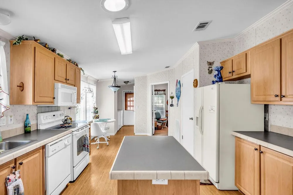 2208 SE 38TH TRAIL Okeechobee, FL 34974
