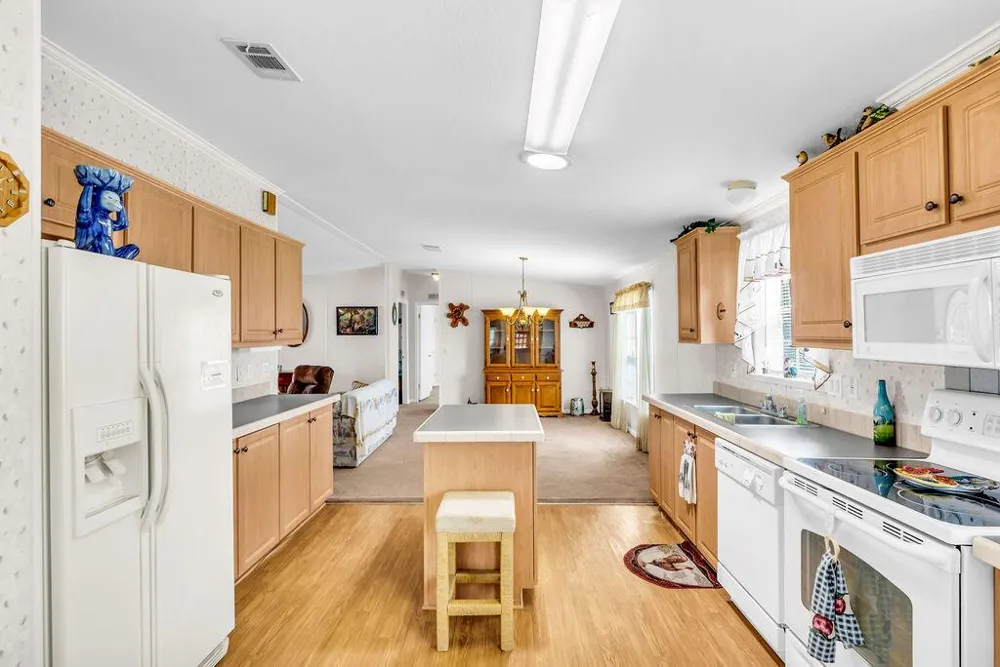 2208 SE 38TH TRAIL Okeechobee, FL 34974