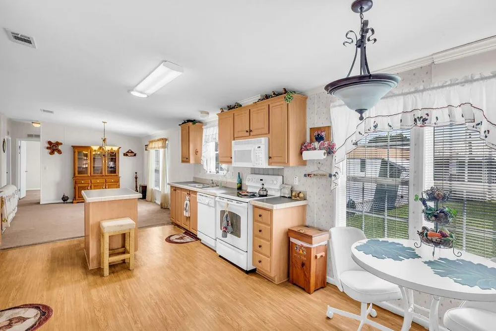 2208 SE 38TH TRAIL Okeechobee, FL 34974