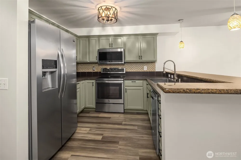 12534 15th Avenue NE #22 Seattle, WA 98125