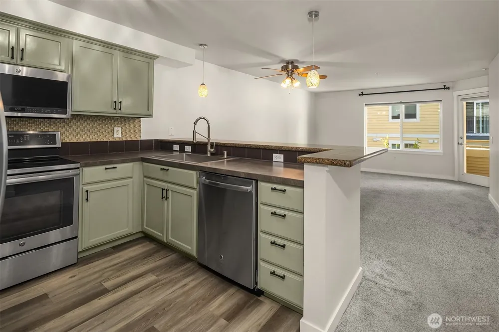 12534 15th Avenue NE #22 Seattle, WA 98125