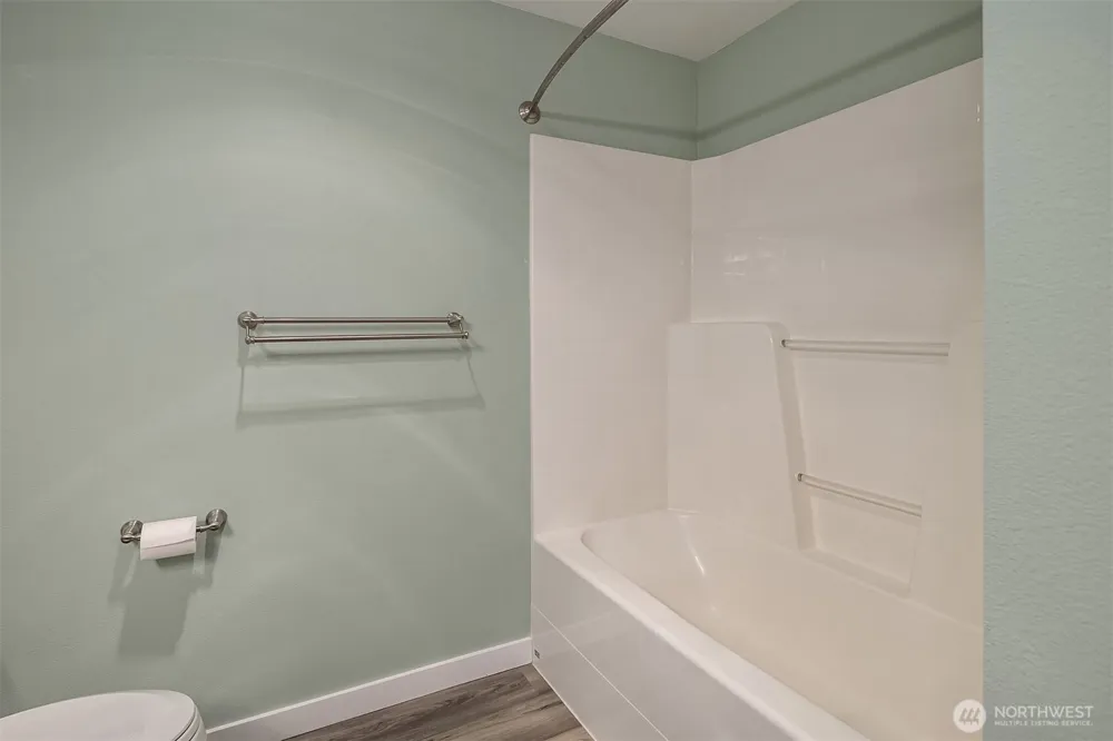 12534 15th Avenue NE #22 Seattle, WA 98125