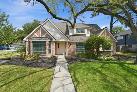 8130 Fernbrook Lane