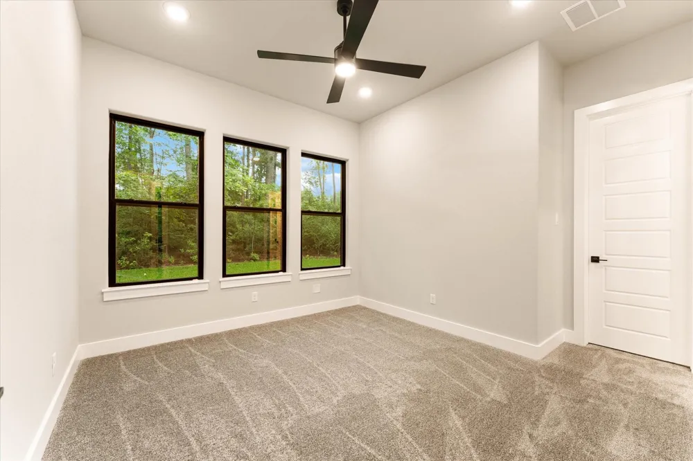 105 Sanctuary Road Huntsville, TX 77340