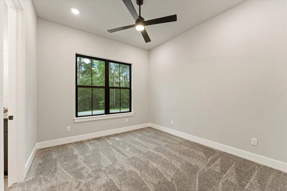 105 Sanctuary Road Huntsville, TX 77340