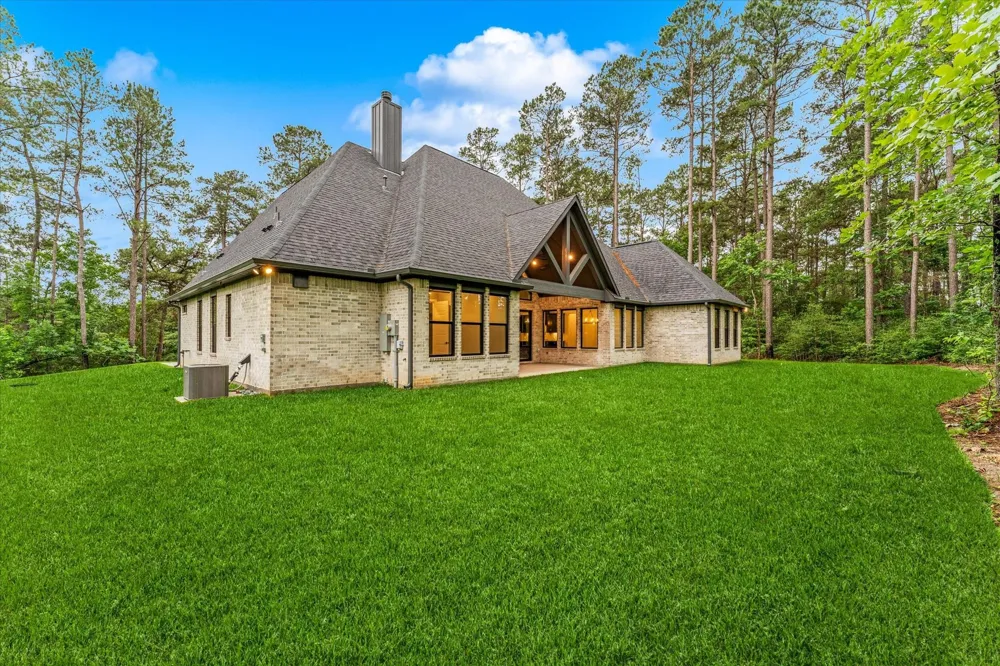 105 Sanctuary Road Huntsville, TX 77340