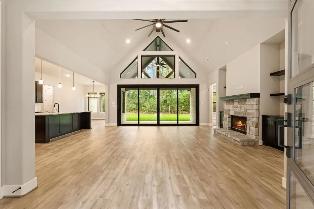 105 Sanctuary Road Huntsville, TX 77340