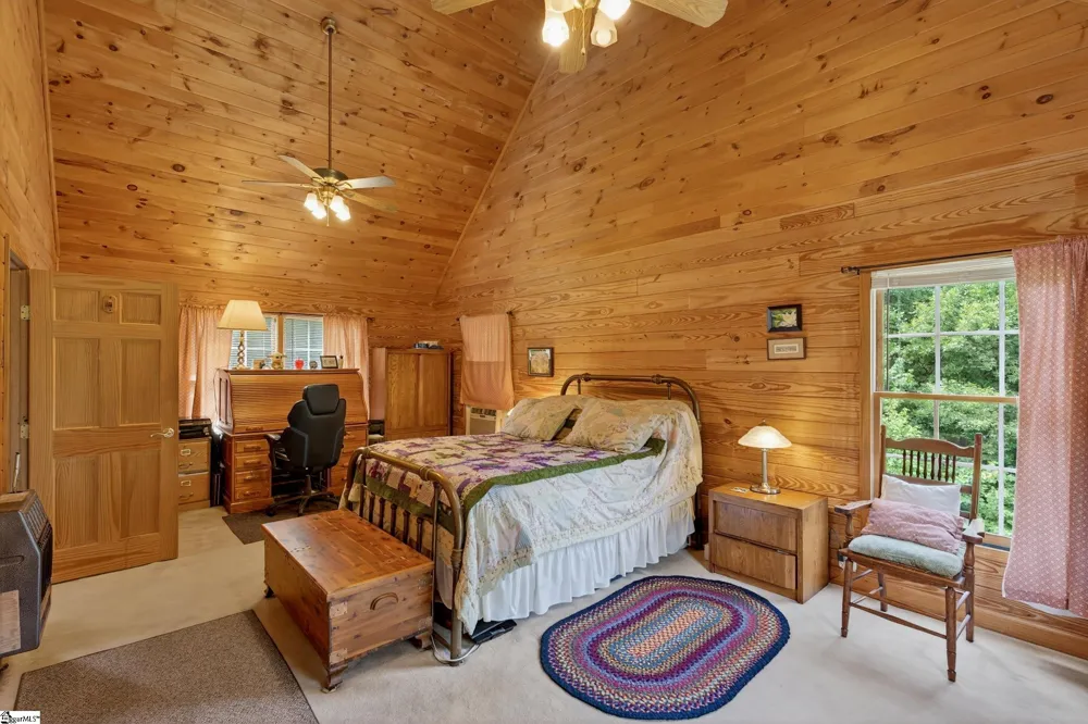 135 Pointe Drive Campobello, SC 29322