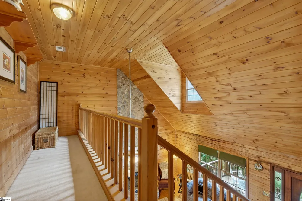 135 Pointe Drive Campobello, SC 29322