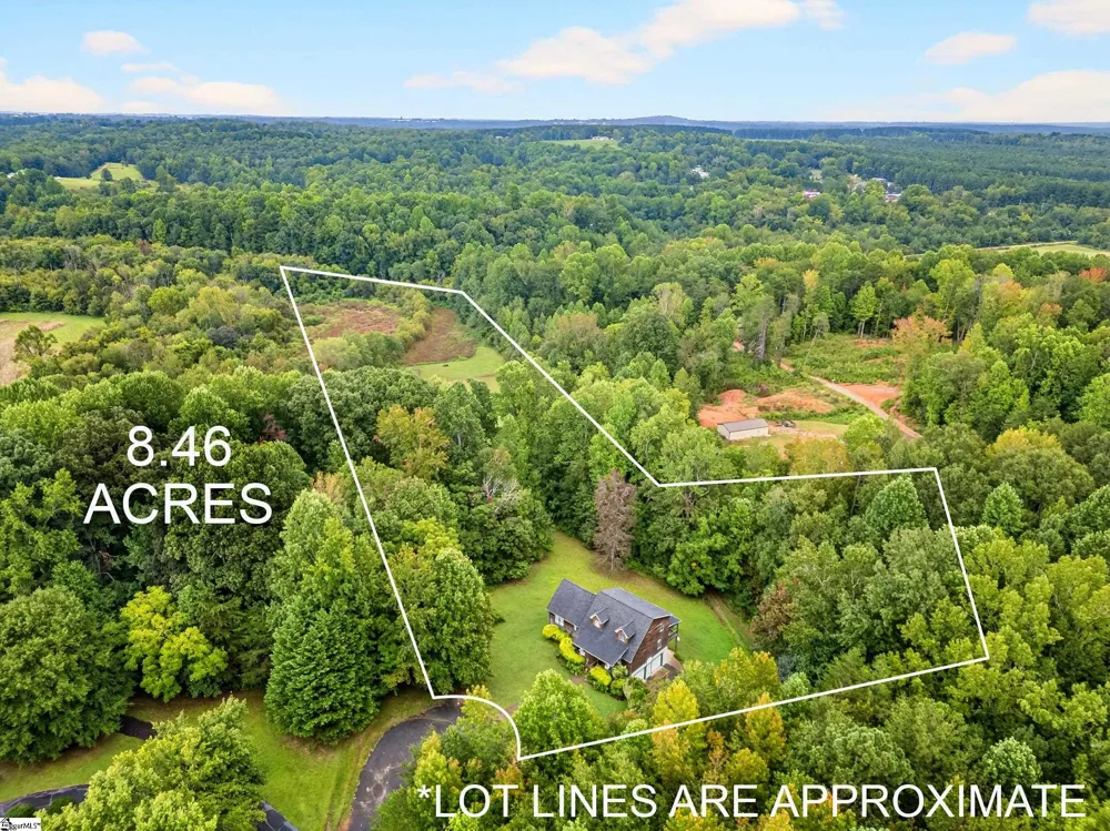 135 Pointe Drive Campobello, SC 29322