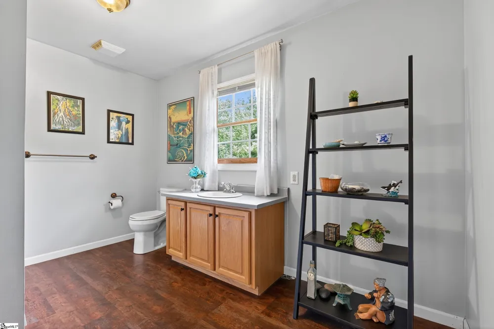 135 Pointe Drive Campobello, SC 29322