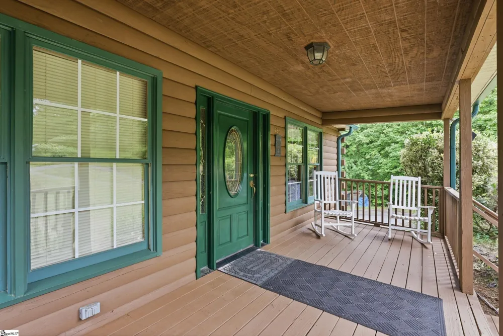 135 Pointe Drive Campobello, SC 29322