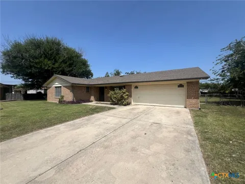 2301 Zinnia Court