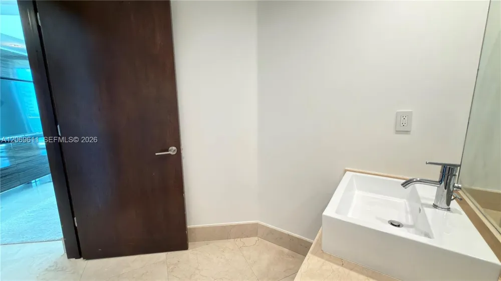 150 Sunny Isles Blvd #1-UPH1 Sunny Isles Beach, FL 33160
