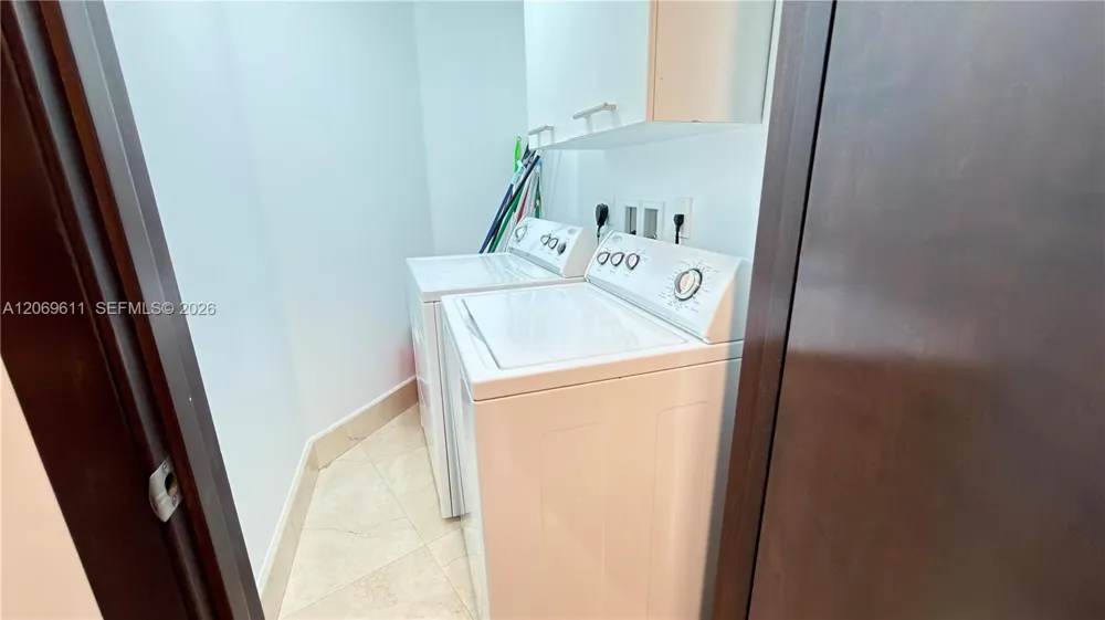150 Sunny Isles Blvd #1-UPH1 Sunny Isles Beach, FL 33160