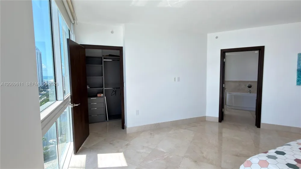 150 Sunny Isles Blvd #1-UPH1 Sunny Isles Beach, FL 33160