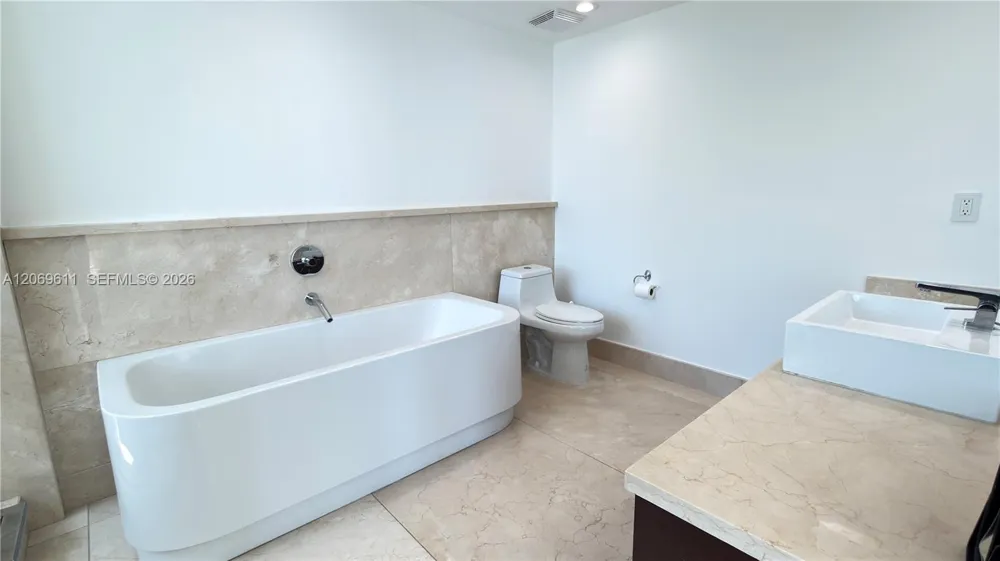 150 Sunny Isles Blvd #1-UPH1 Sunny Isles Beach, FL 33160