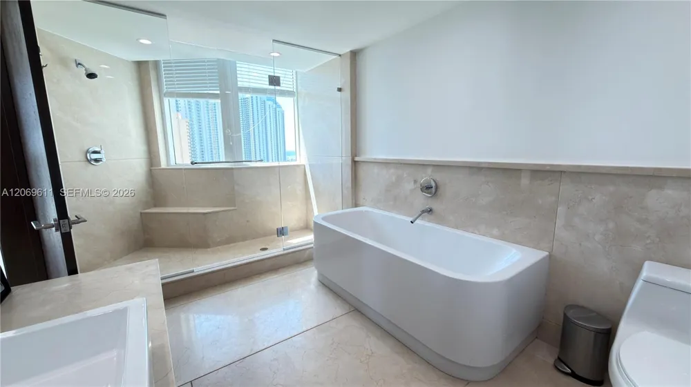 150 Sunny Isles Blvd #1-UPH1 Sunny Isles Beach, FL 33160