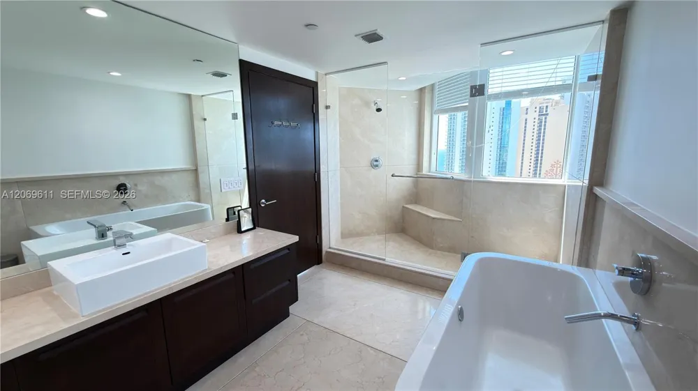 150 Sunny Isles Blvd #1-UPH1 Sunny Isles Beach, FL 33160