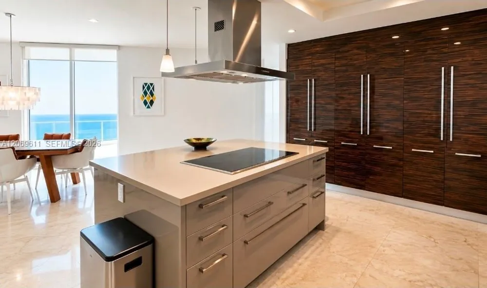 150 Sunny Isles Blvd #1-UPH1 Sunny Isles Beach, FL 33160