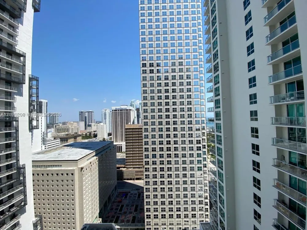 300 S BISCAYNE BL #2503 Miami, FL 33131