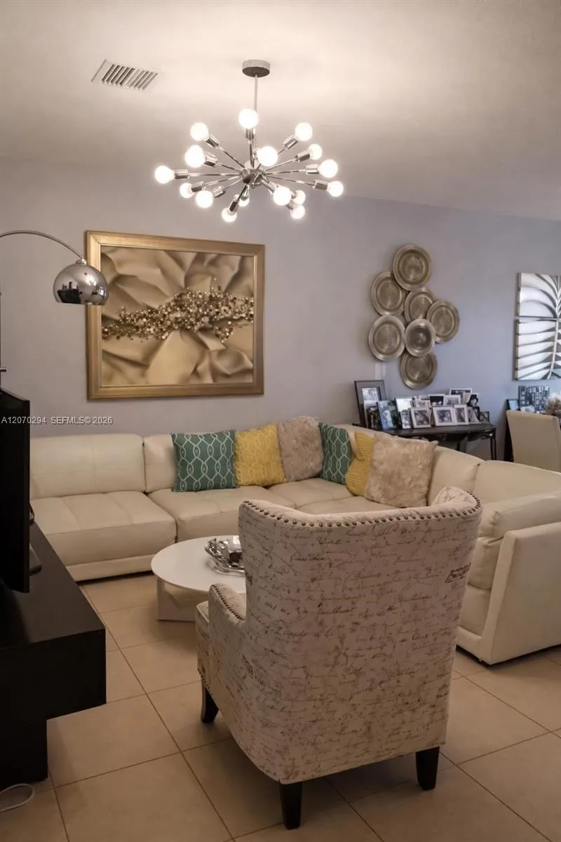 426 NE 194th Ter Miami, FL 33179