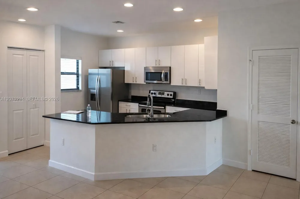 426 NE 194th Ter Miami, FL 33179