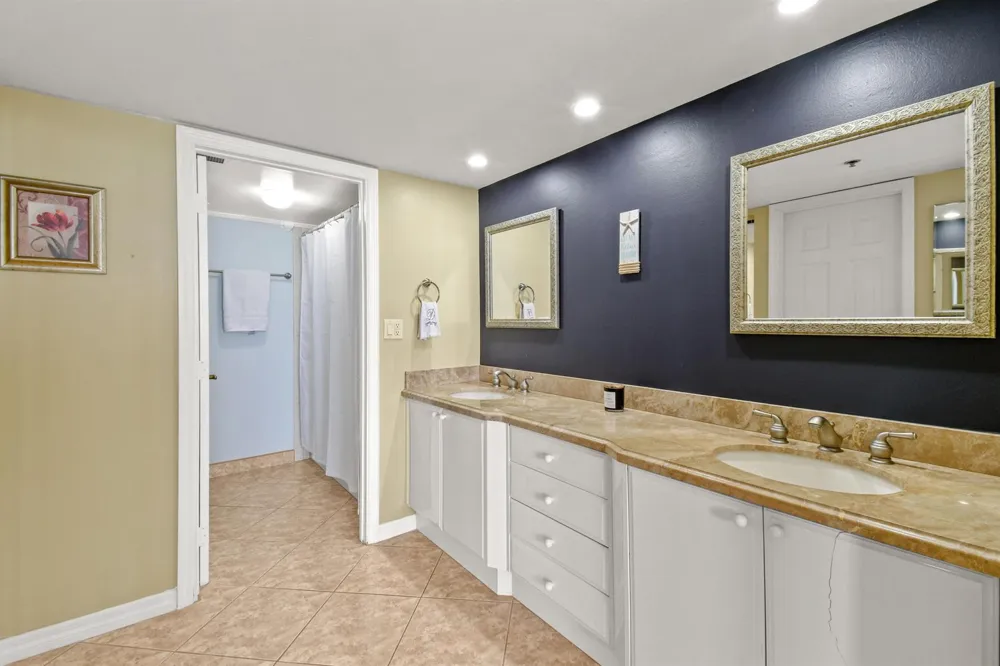 840 OCEAN DRIVE #404 Juno Beach, FL 33408