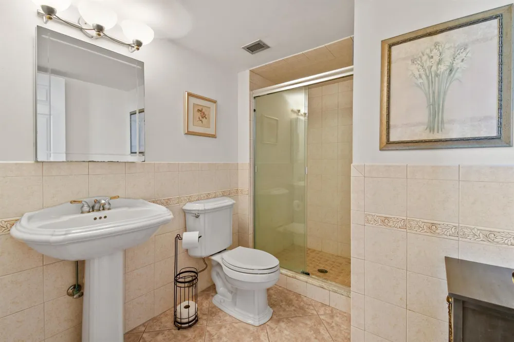 840 OCEAN DRIVE #404 Juno Beach, FL 33408