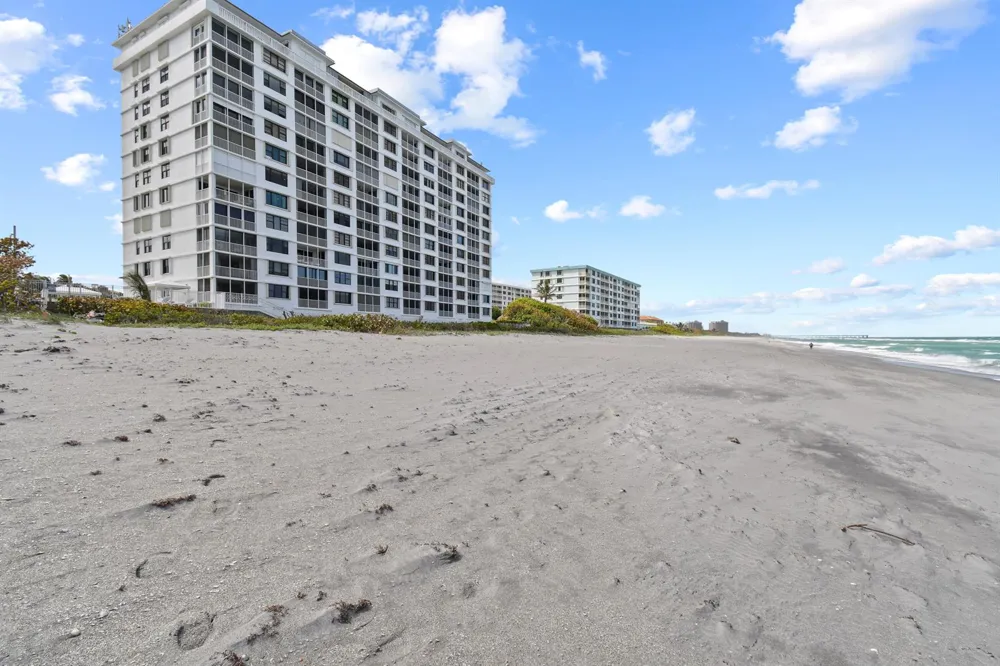 840 OCEAN DRIVE #404 Juno Beach, FL 33408