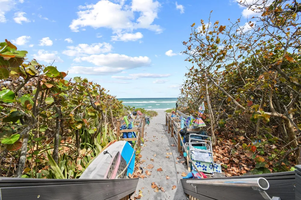 840 OCEAN DRIVE #404 Juno Beach, FL 33408