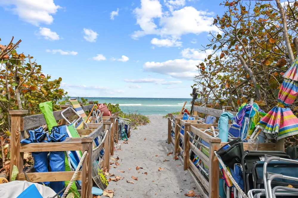 840 OCEAN DRIVE #404 Juno Beach, FL 33408