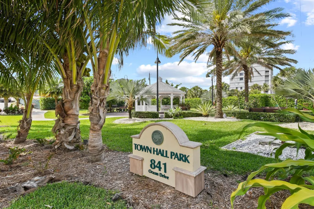 840 OCEAN DRIVE #404 Juno Beach, FL 33408