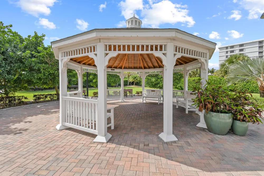 840 OCEAN DRIVE #404 Juno Beach, FL 33408