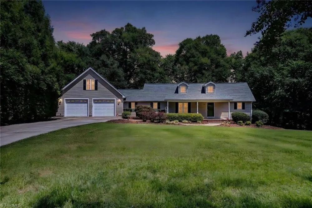 2911 Woodhaven Drive Asheboro, NC 27205