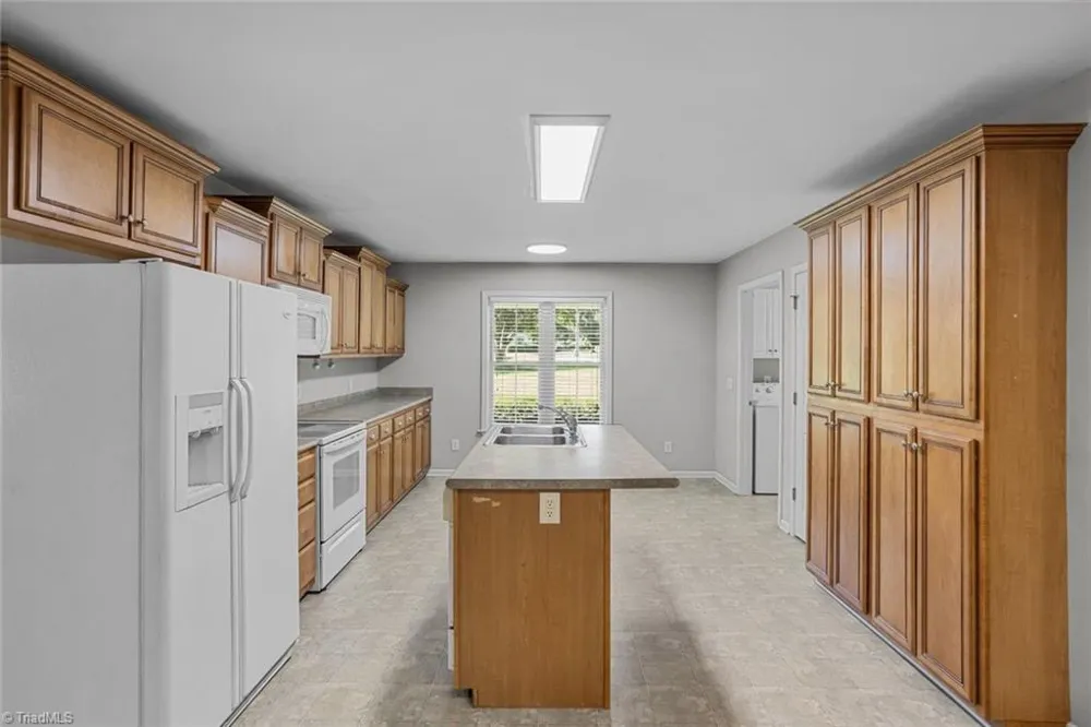 2911 Woodhaven Drive Asheboro, NC 27205