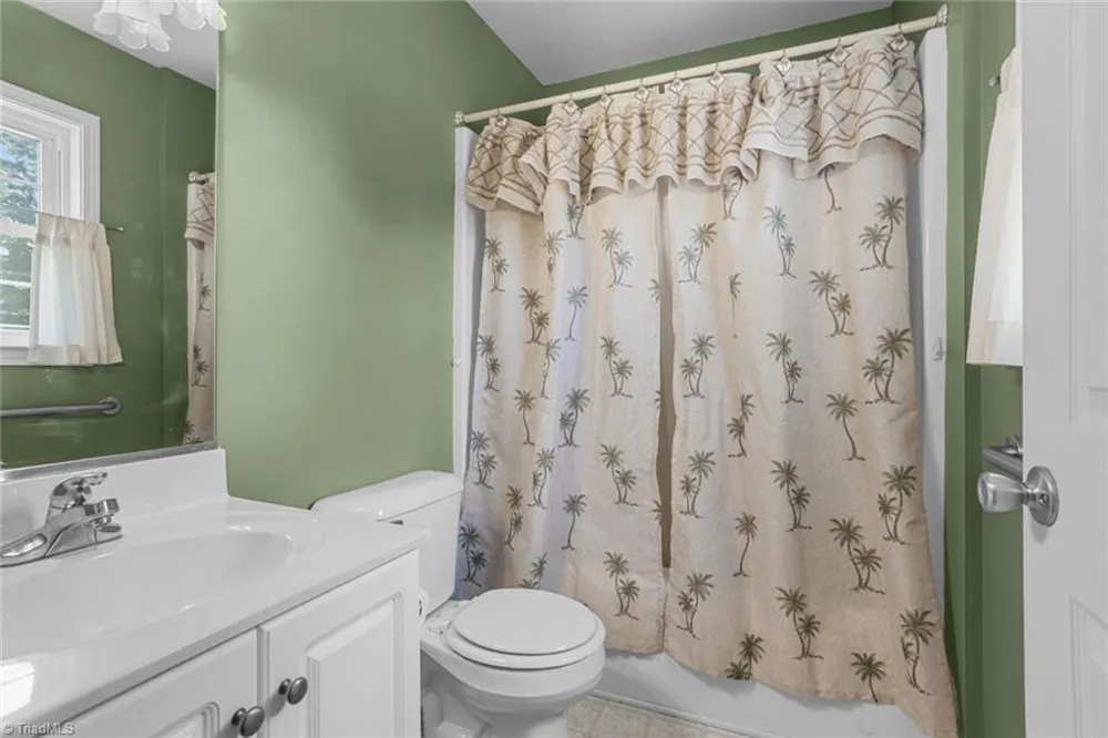 2911 Woodhaven Drive Asheboro, NC 27205