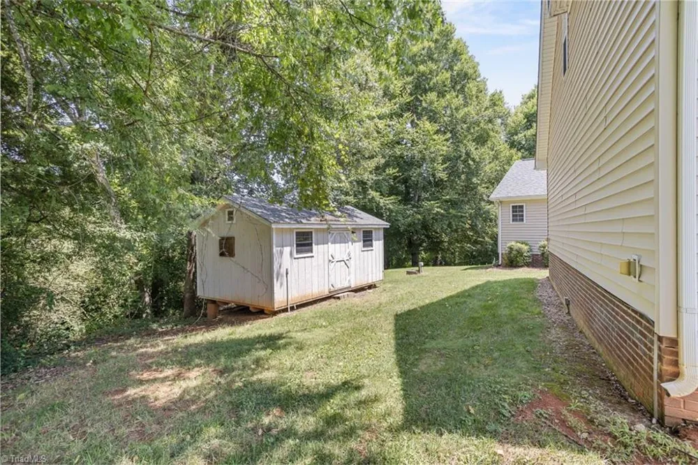 2911 Woodhaven Drive Asheboro, NC 27205