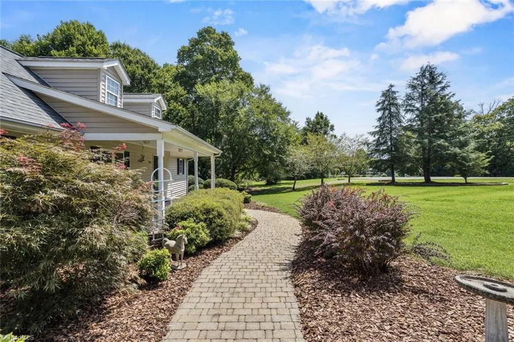 2911 Woodhaven Drive Asheboro, NC 27205