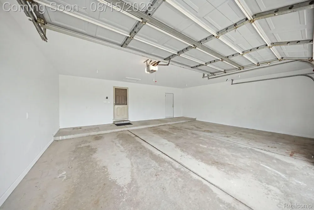 15690 Deepwood Court E Fraser City, MI 48026