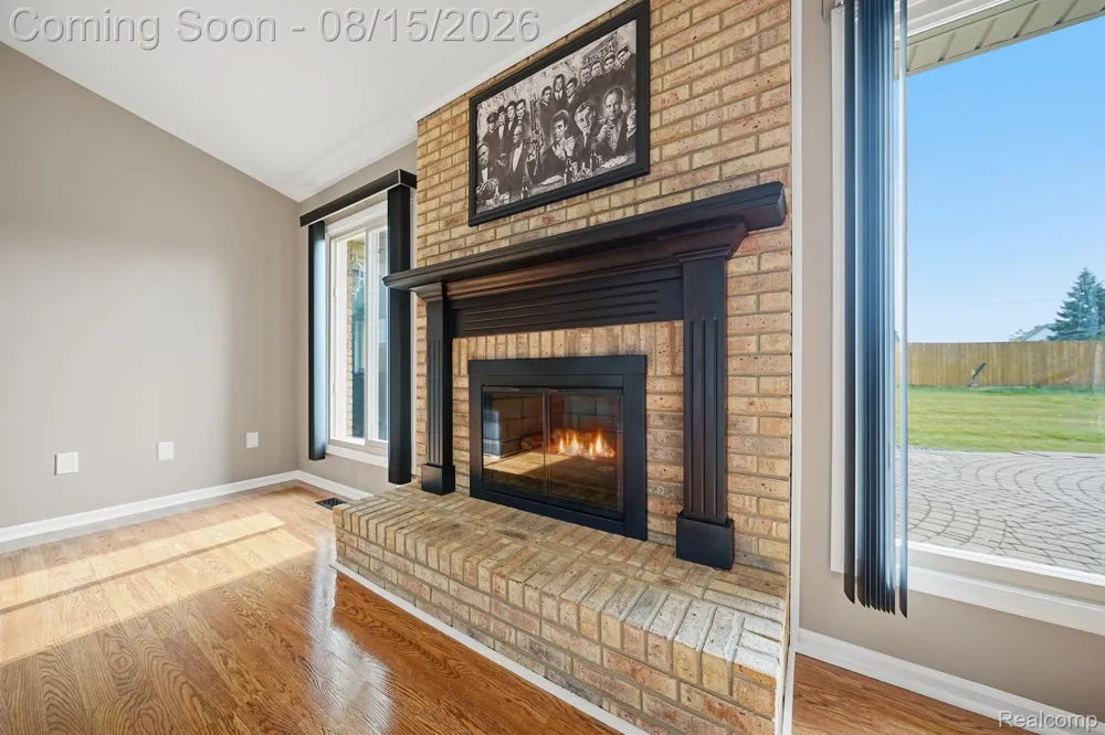 15690 Deepwood Court E Fraser City, MI 48026