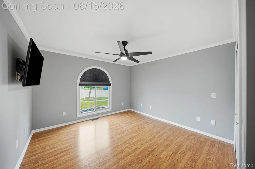 15690 Deepwood Court E Fraser City, MI 48026