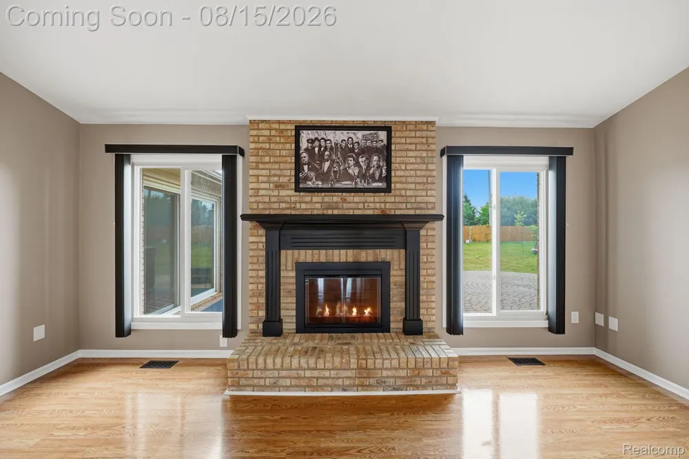 15690 Deepwood Court E Fraser City, MI 48026