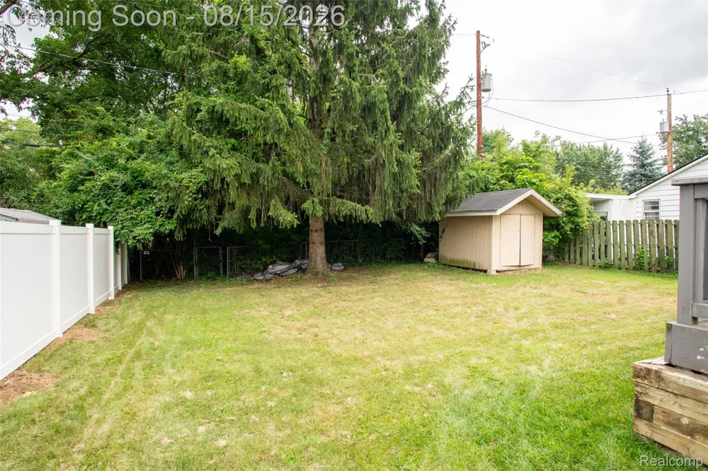 512 Rice Avenue York Charter Township, MI 48197