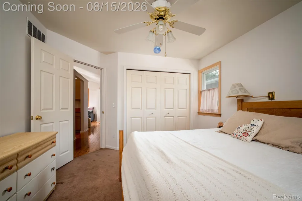 512 Rice Avenue York Charter Township, MI 48197