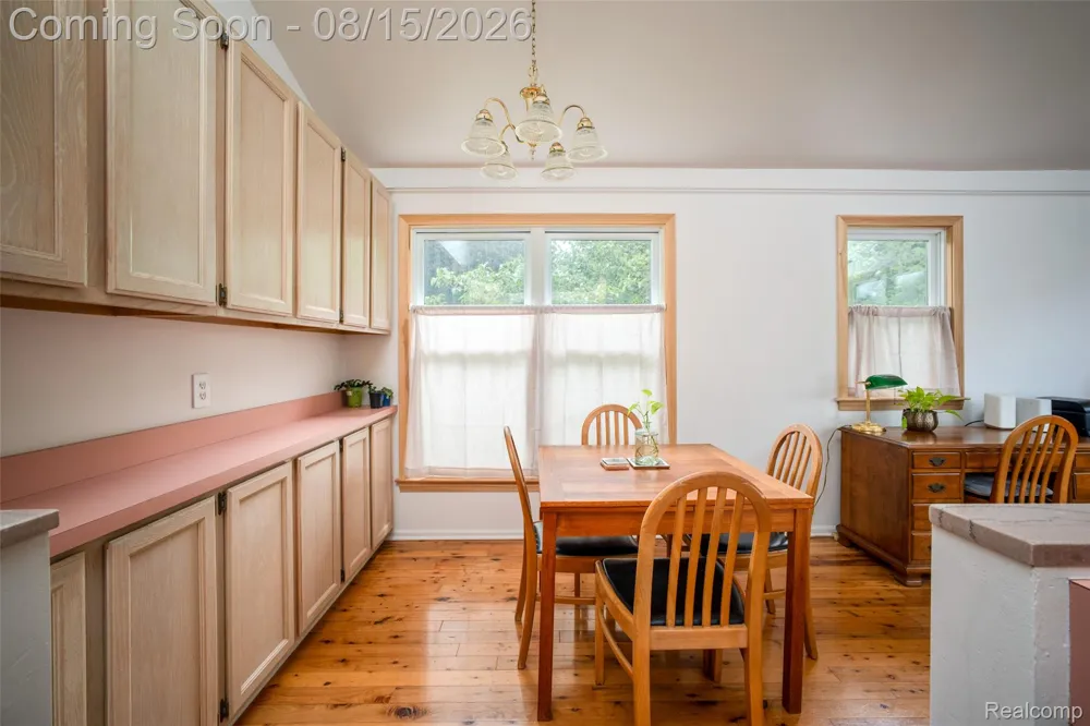 512 Rice Avenue York Charter Township, MI 48197