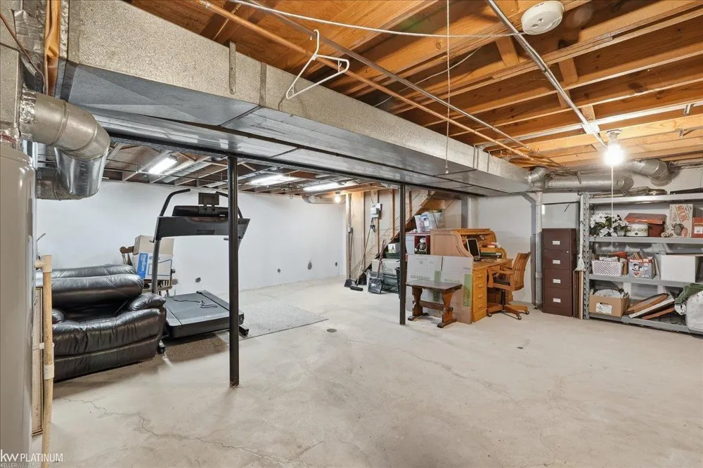 39335 Waldorf Drive Clinton Charter Township, MI 48038