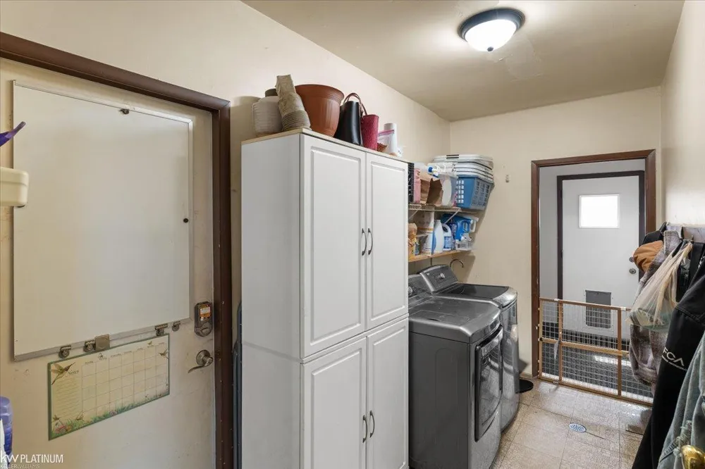 39335 Waldorf Drive Clinton Charter Township, MI 48038